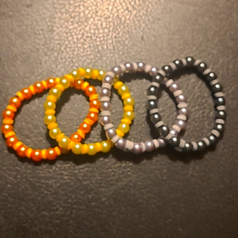 4 braclets